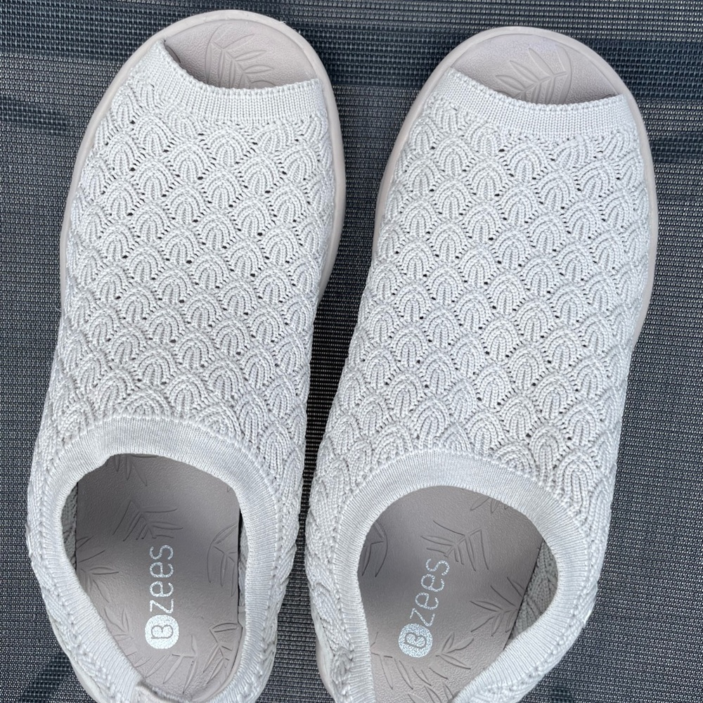 BZEES SANDAL WIDE WIDTH, summer dress open toe